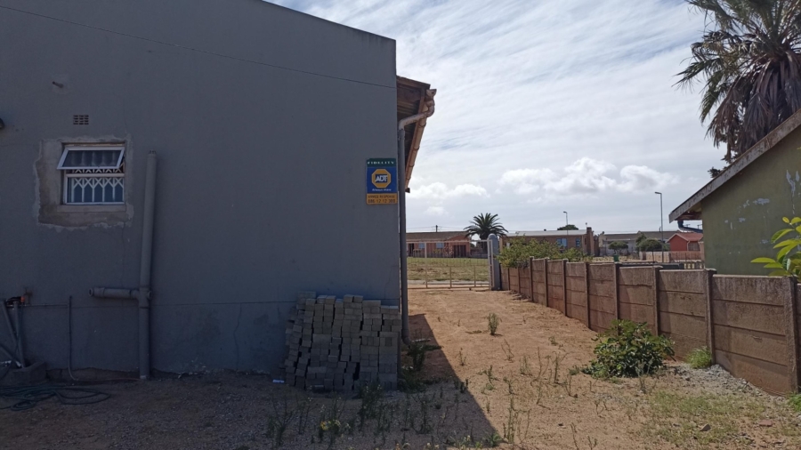 3 Bedroom Property for Sale in Louwville Western Cape